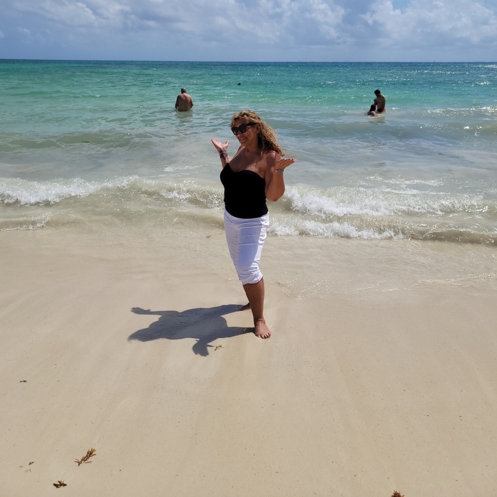 Meet your Posher, Cecilia